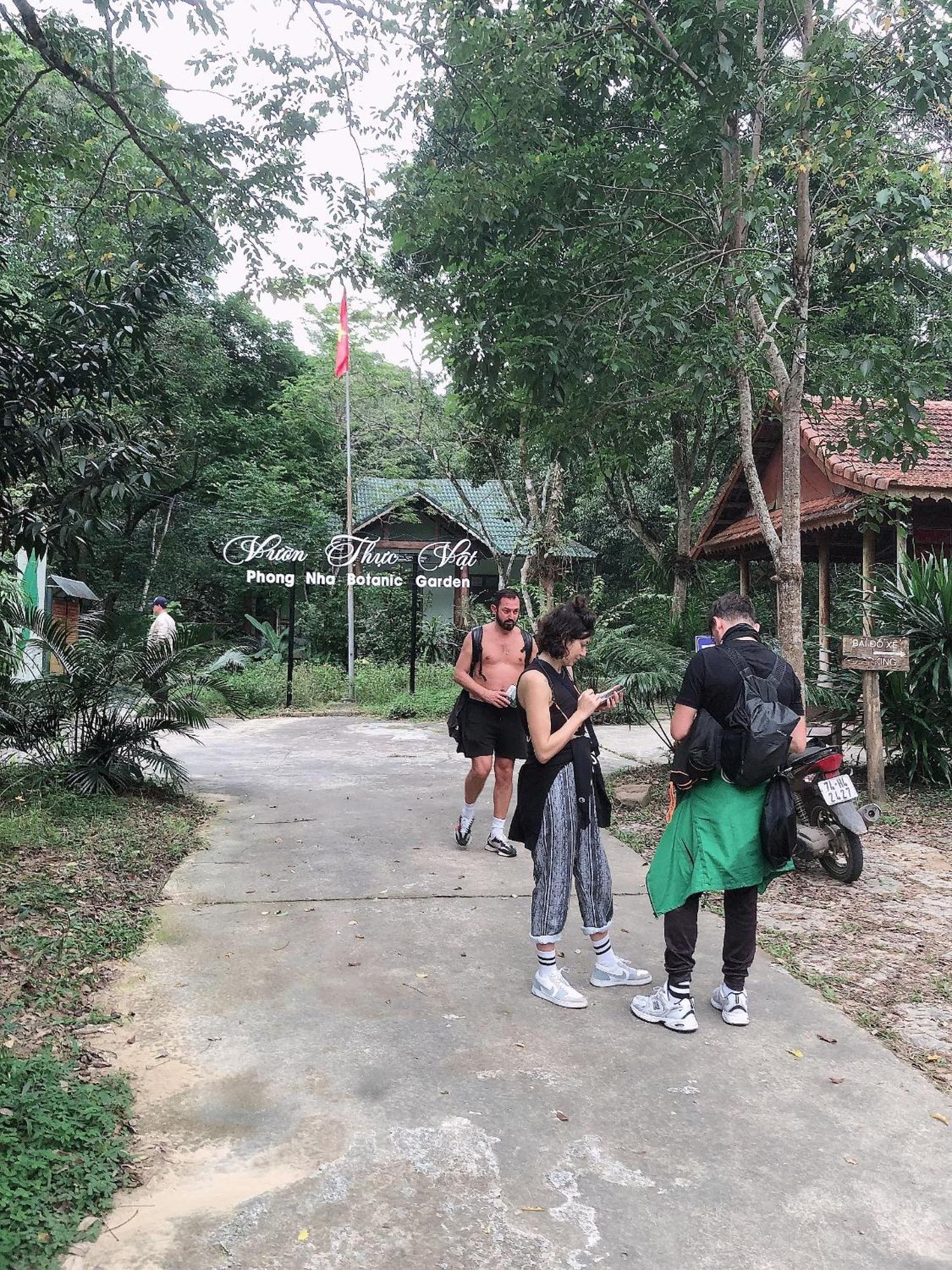Cu Lac Phong Nha Backpacker Hostel מראה חיצוני תמונה